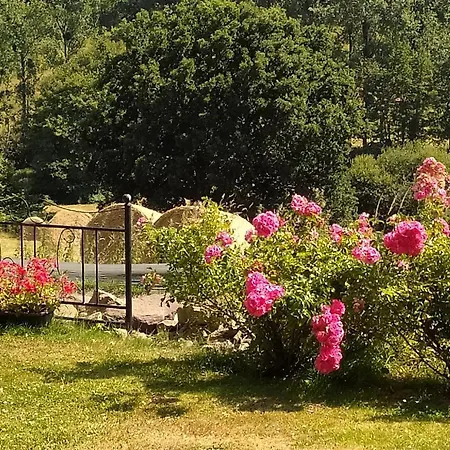 Gite La Clef Des Champs, Calme, Jardin, Parking, 3 Chambres, 17Km Des Plages 펜션 *