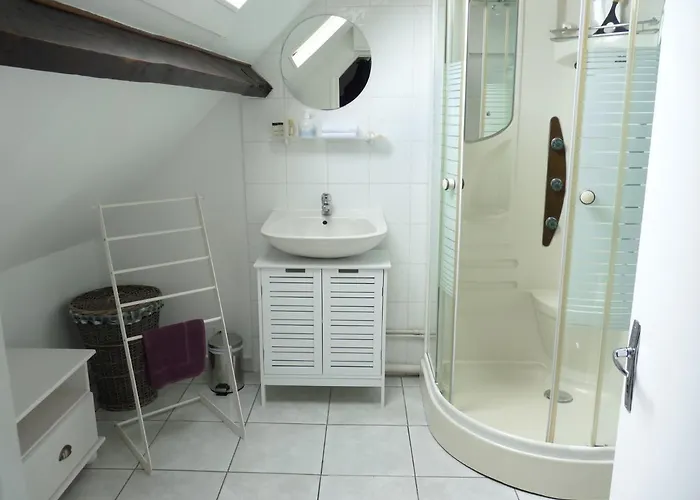 Casa de Férias Rural Centre Manche, Calme, Jardin, Parking, 17km Des Plages *