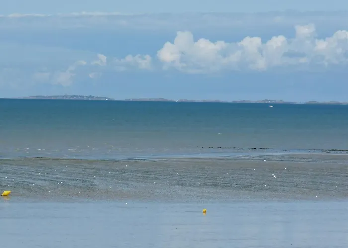 Rural Centre Manche, Calme, Jardin, Parking, 17km Des Plages *