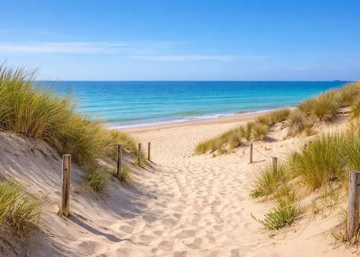 Rural Centre Manche, Calme, Jardin, Parking, 17km Des Plages * Montpinchon