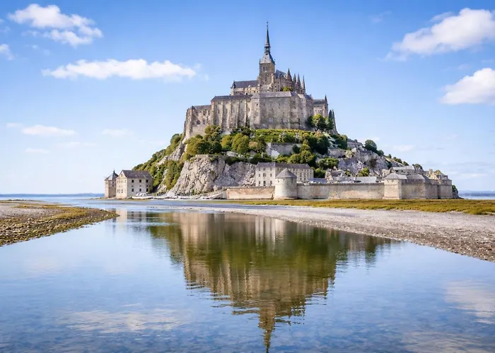 Rural Centre Manche, Calme, Jardin, Parking, 17km Des Plages Casa de Férias *